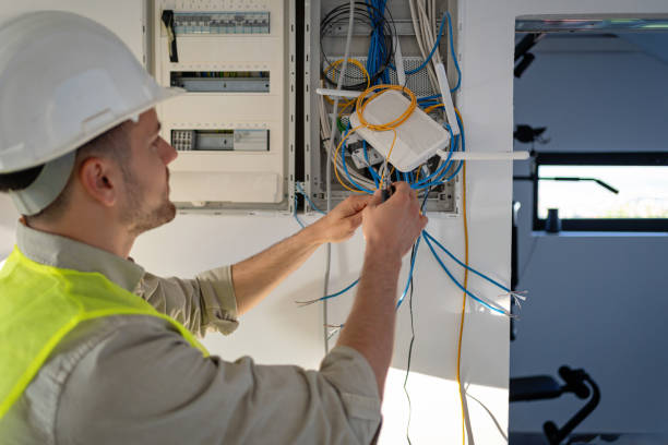 Best Licensed Electrician  in Clarendon Hls, IL